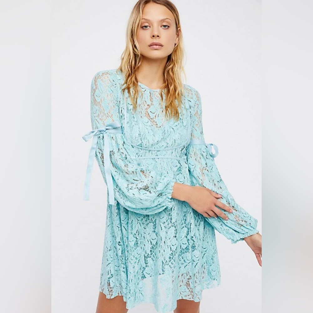 FREE PEOPLE Boho Spring Vibe Ruby Lace Crochet Tunic Sea Fog Color Size XS